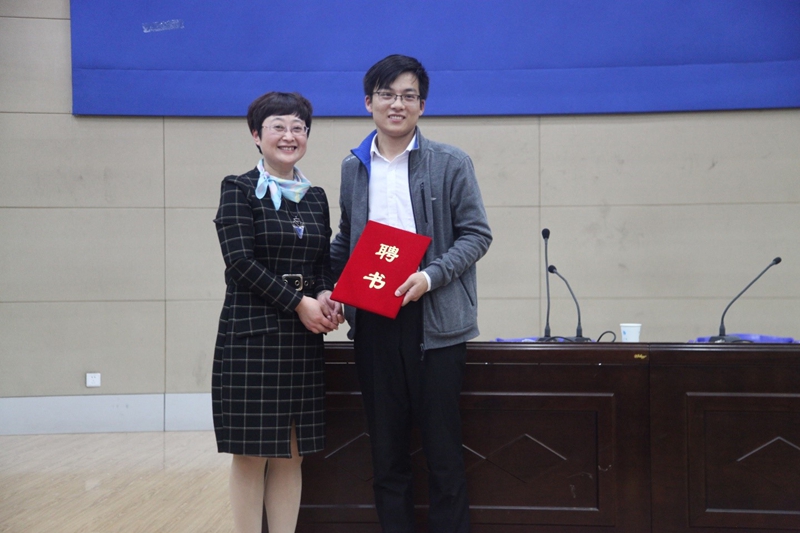 日出水了啊快点使劲动态图