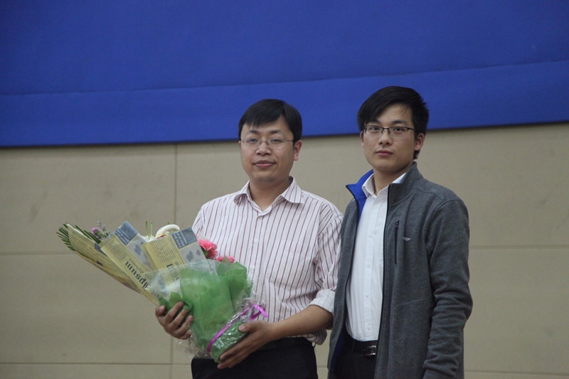 日出水了啊快点使劲动态图