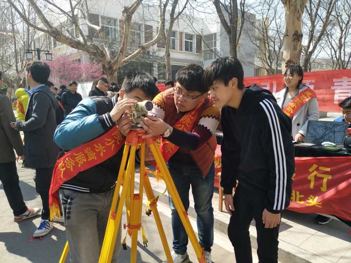 日出水了啊快点使劲动态图