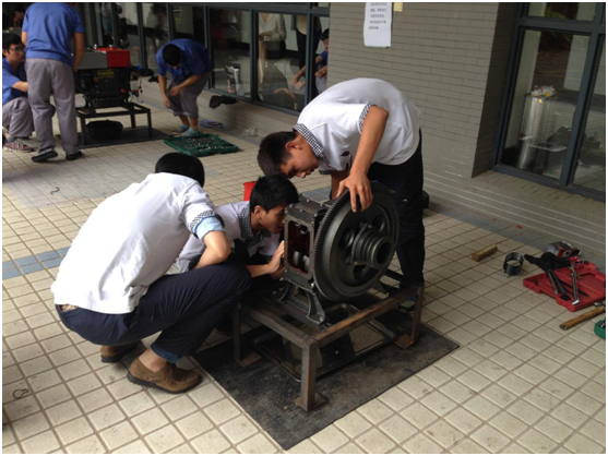 日出水了啊快点使劲动态图