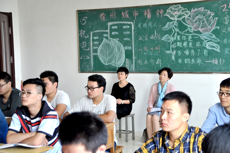 日出水了啊快点使劲动态图