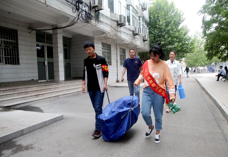 日出水了啊快点使劲动态图