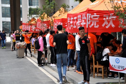 日出水了啊快点使劲动态图