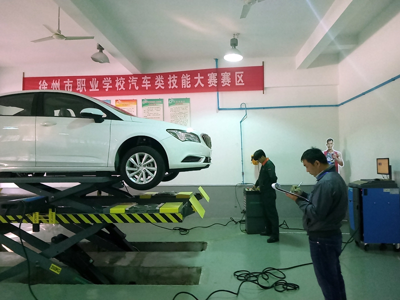 日出水了啊快点使劲动态图