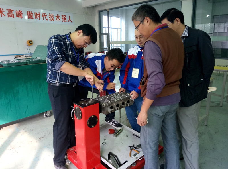 日出水了啊快点使劲动态图