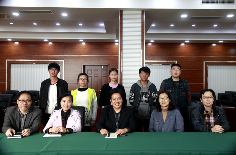 日出水了啊快点使劲动态图