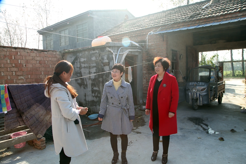 日出水了啊快点使劲动态图