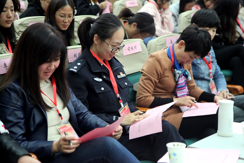 日出水了啊快点使劲动态图