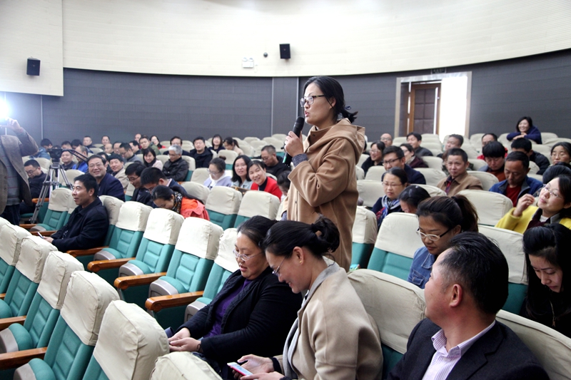 日出水了啊快点使劲动态图