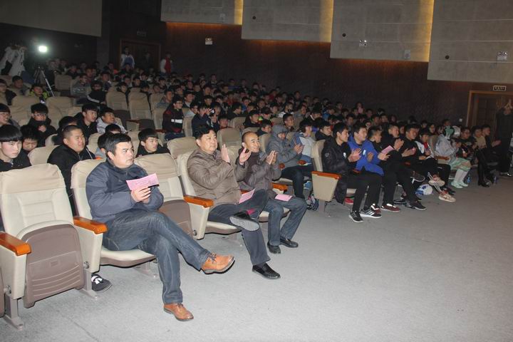 日出水了啊快点使劲动态图