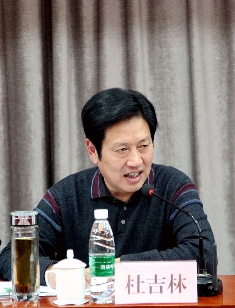 日出水了啊快点使劲动态图