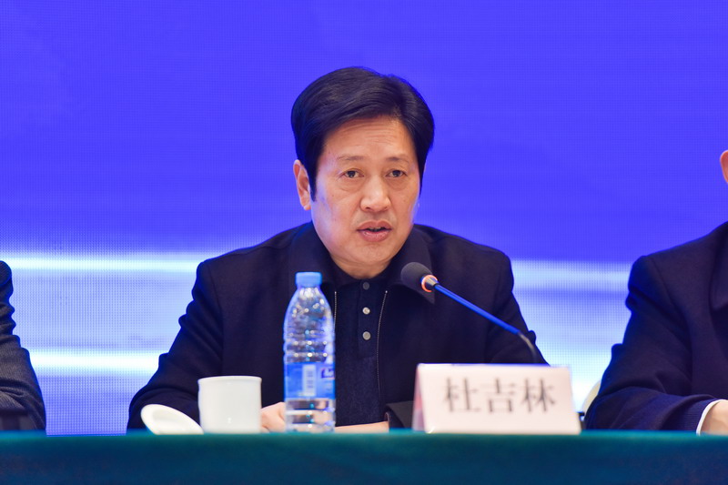 日出水了啊快点使劲动态图