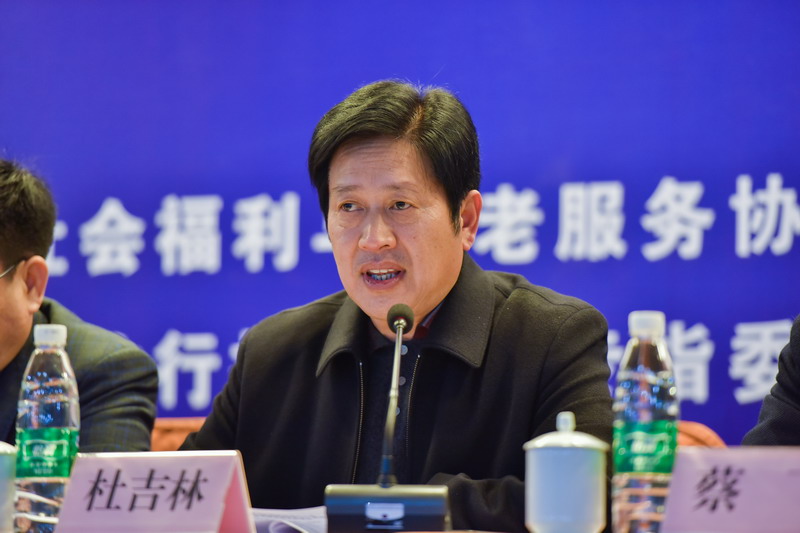 日出水了啊快点使劲动态图