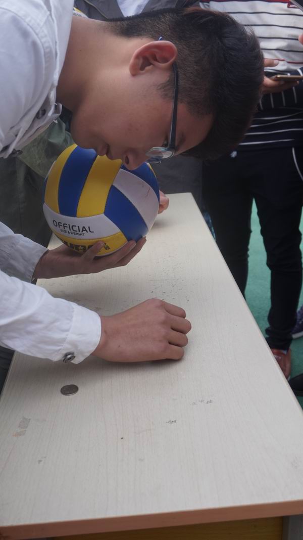 日出水了啊快点使劲动态图