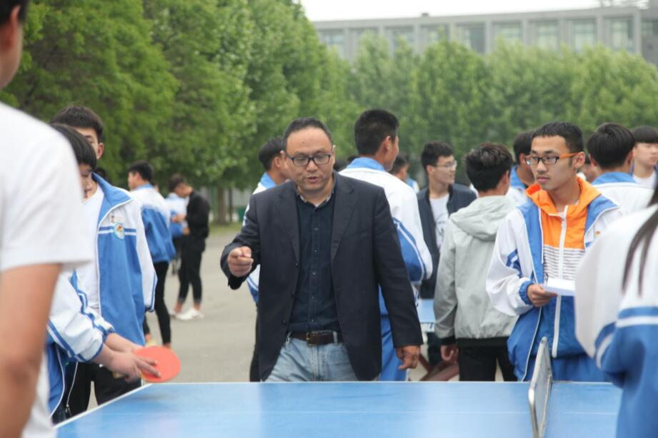 日出水了啊快点使劲动态图