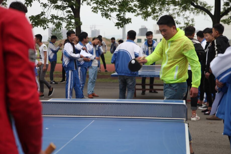 日出水了啊快点使劲动态图