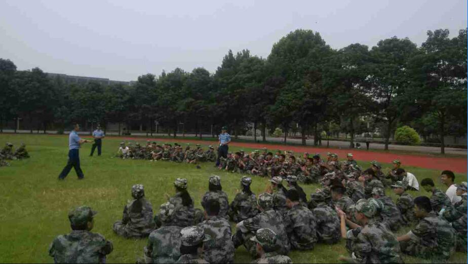 日出水了啊快点使劲动态图