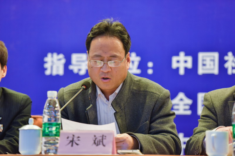 日出水了啊快点使劲动态图