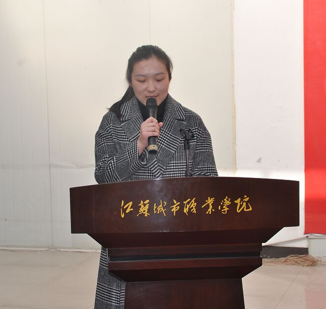 日出水了啊快点使劲动态图