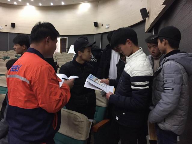 日出水了啊快点使劲动态图