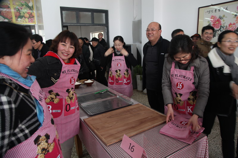 日出水了啊快点使劲动态图