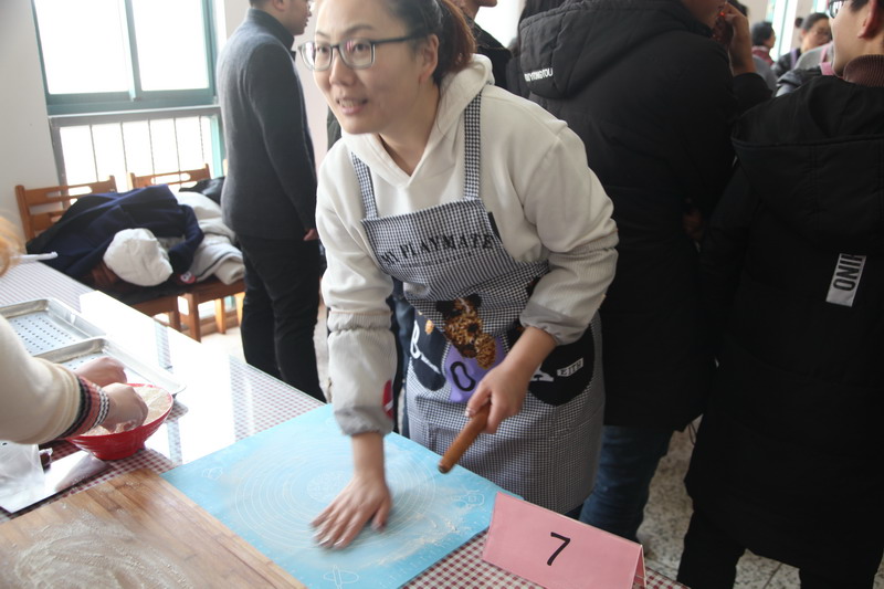 日出水了啊快点使劲动态图