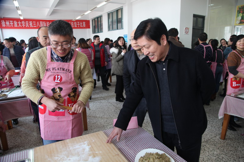 日出水了啊快点使劲动态图