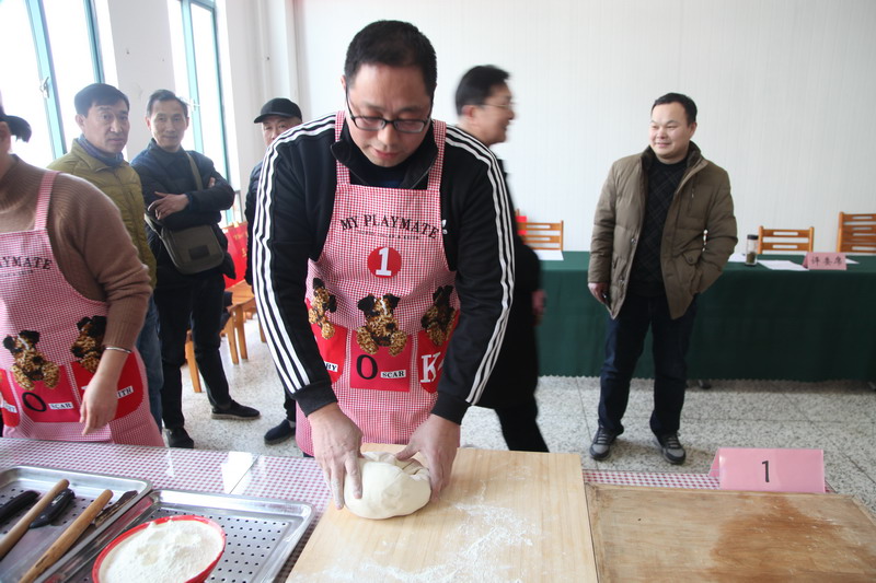 日出水了啊快点使劲动态图