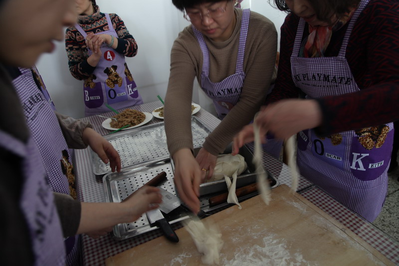 日出水了啊快点使劲动态图