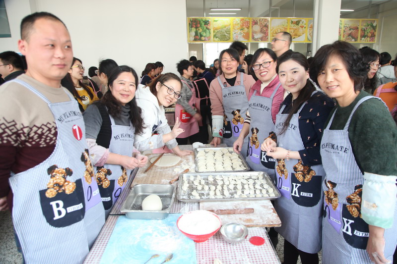 日出水了啊快点使劲动态图