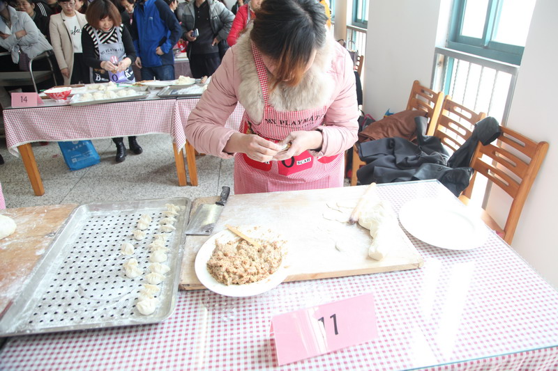 日出水了啊快点使劲动态图