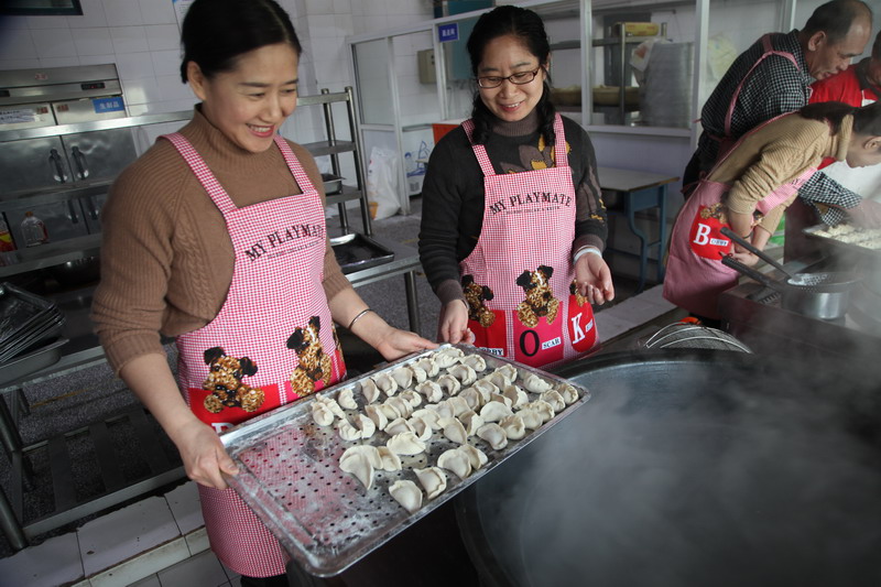 日出水了啊快点使劲动态图