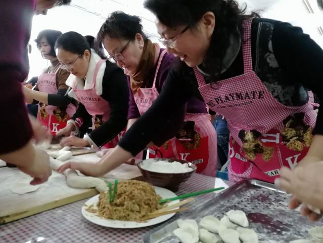 日出水了啊快点使劲动态图