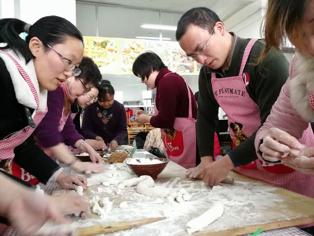 日出水了啊快点使劲动态图