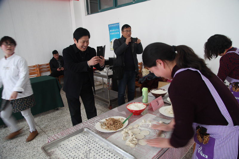 日出水了啊快点使劲动态图