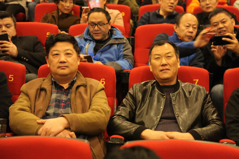 日出水了啊快点使劲动态图