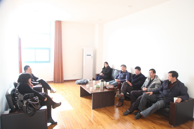 日出水了啊快点使劲动态图