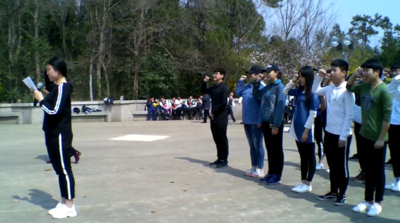 日出水了啊快点使劲动态图