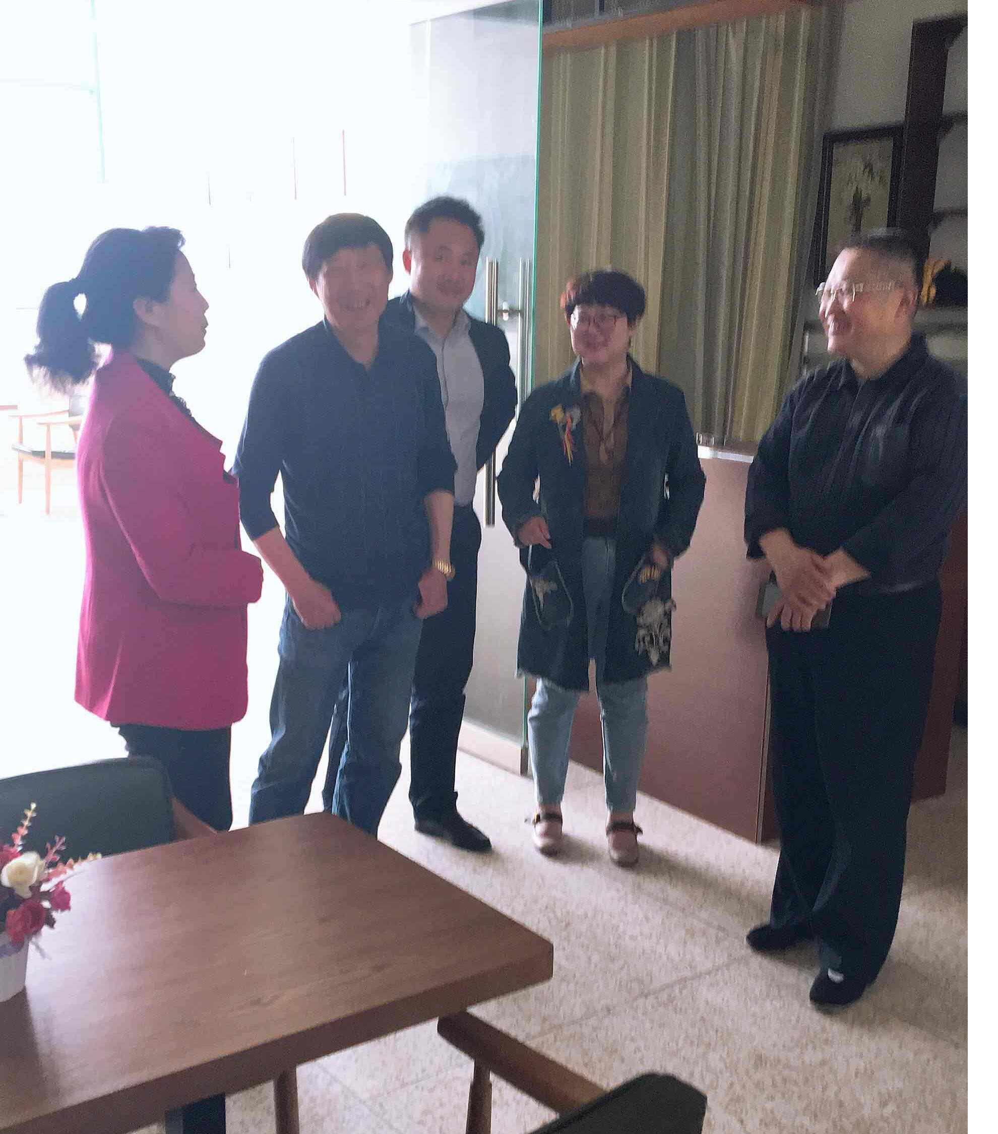 日出水了啊快点使劲动态图