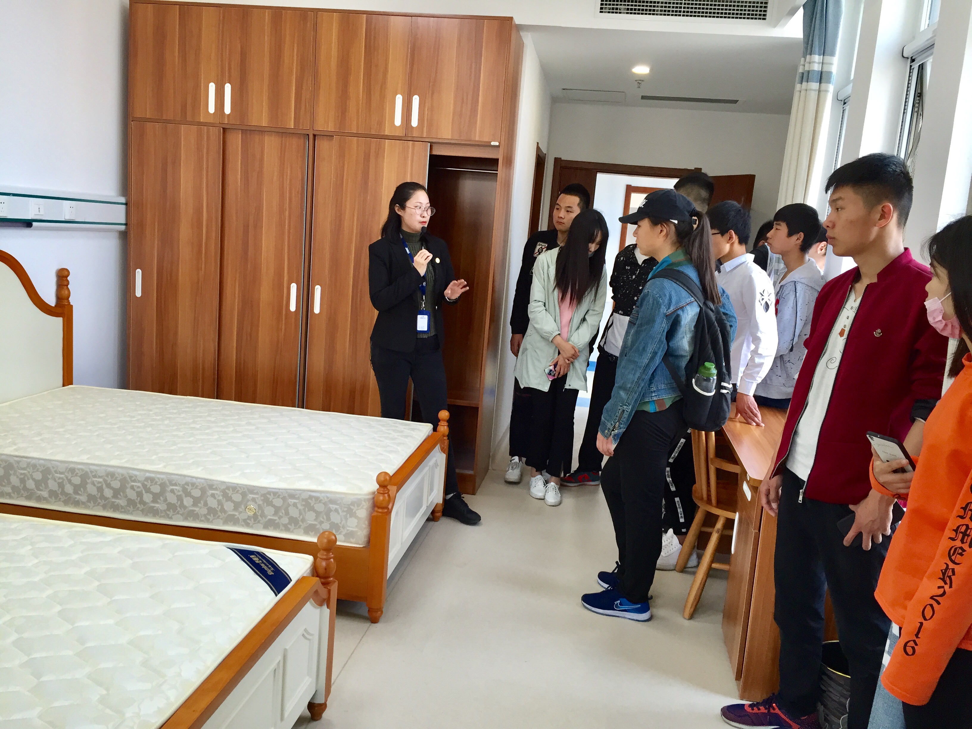 日出水了啊快点使劲动态图