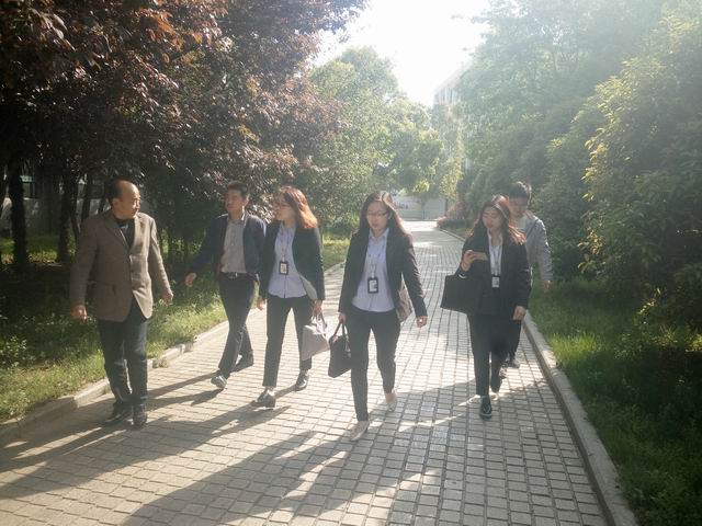 日出水了啊快点使劲动态图