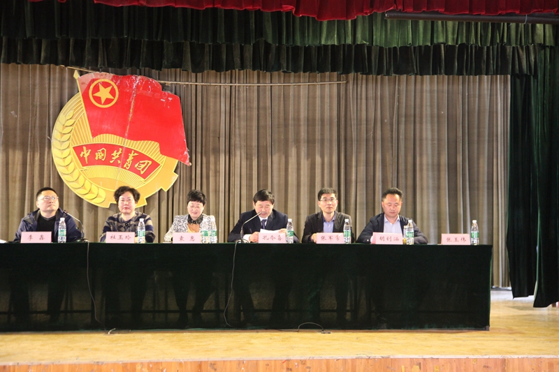 日出水了啊快点使劲动态图