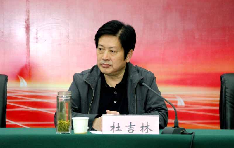 日出水了啊快点使劲动态图