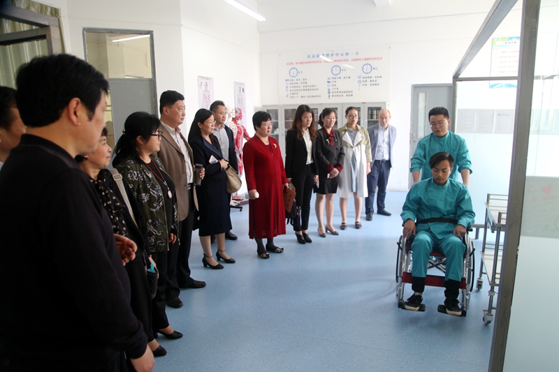 日出水了啊快点使劲动态图