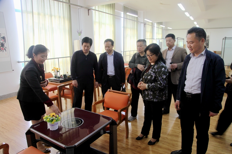 日出水了啊快点使劲动态图