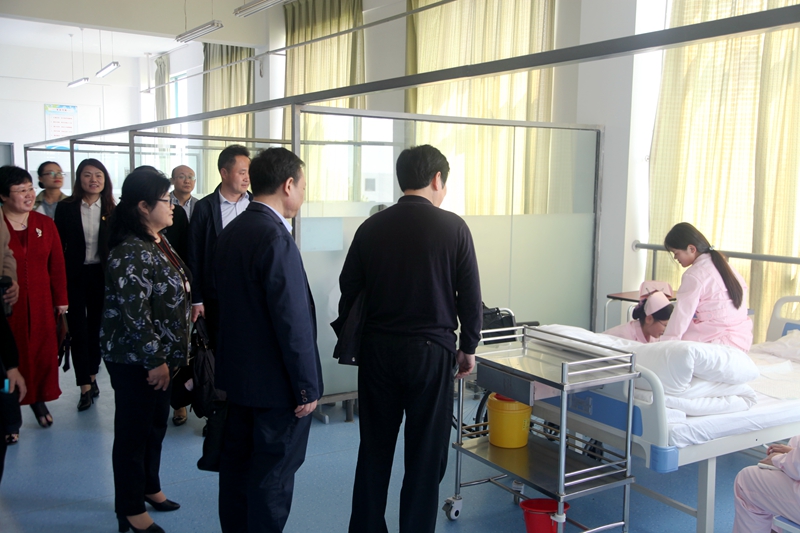 日出水了啊快点使劲动态图