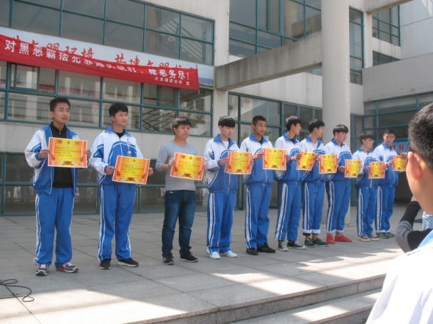 日出水了啊快点使劲动态图