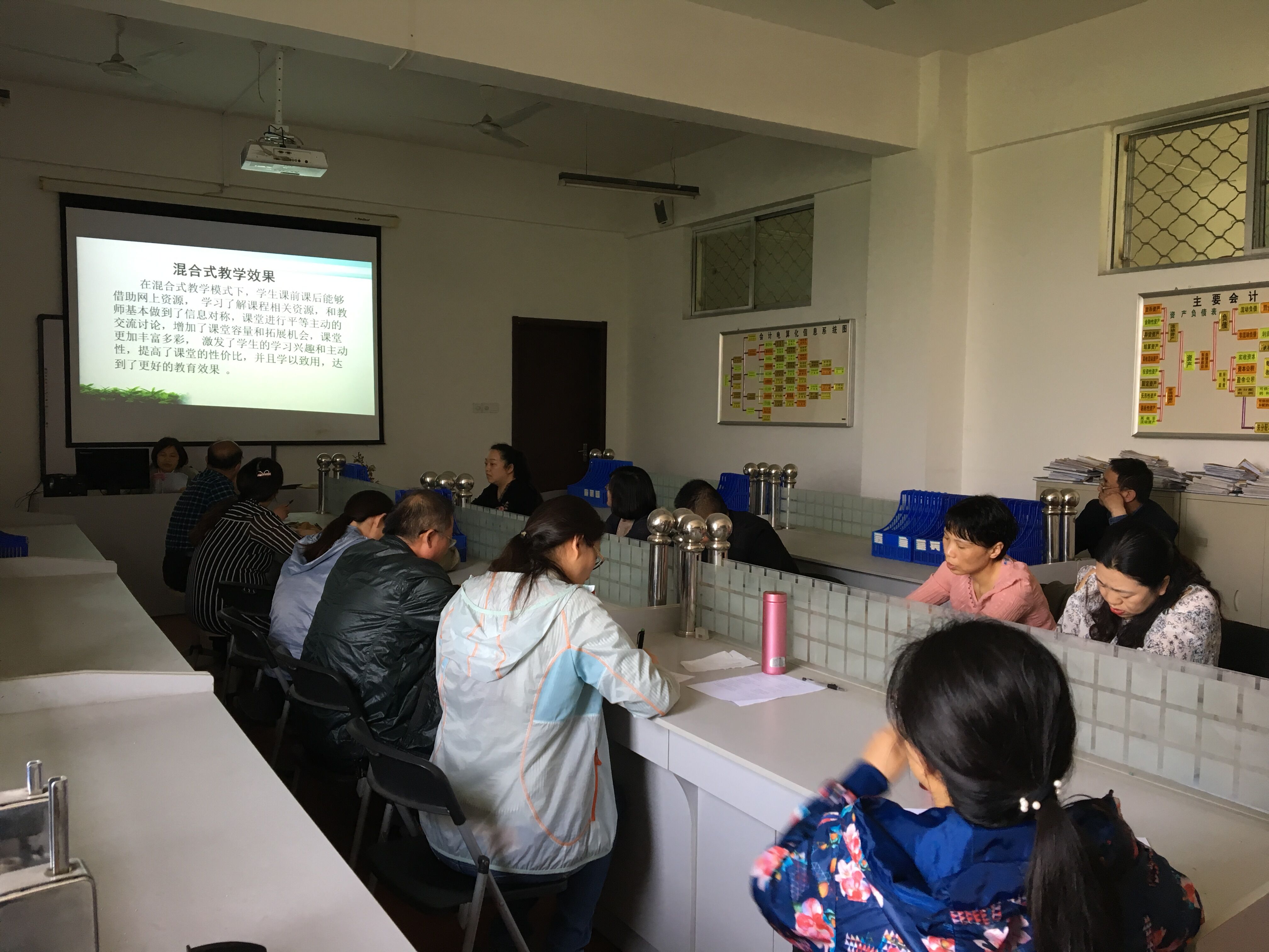 日出水了啊快点使劲动态图