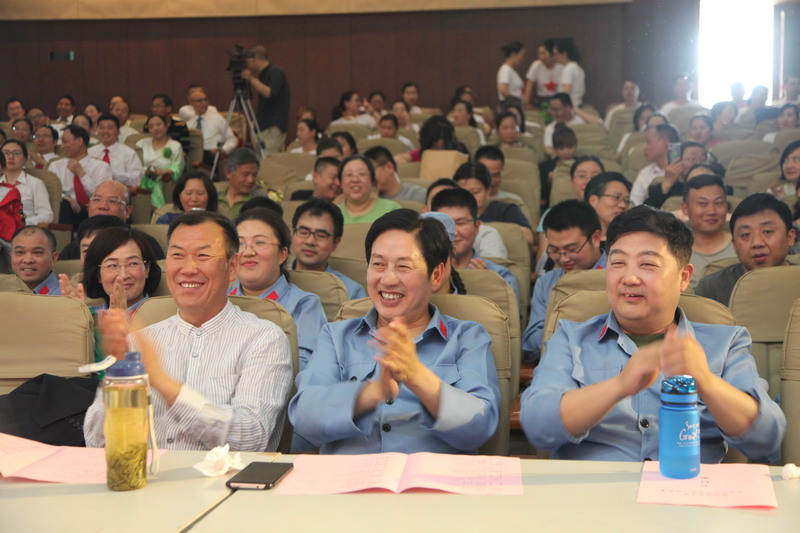 日出水了啊快点使劲动态图