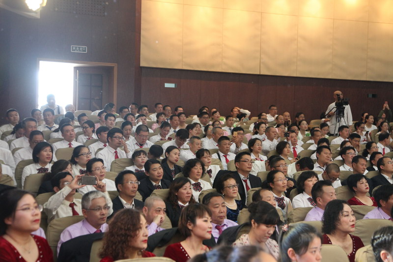 日出水了啊快点使劲动态图